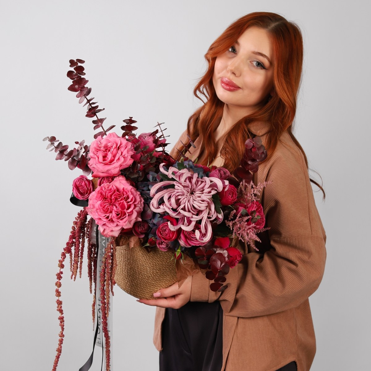 osennij buket cvetov v korzine 5